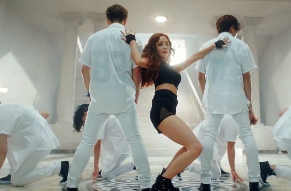 Mamma Mia - KARA hinh anh