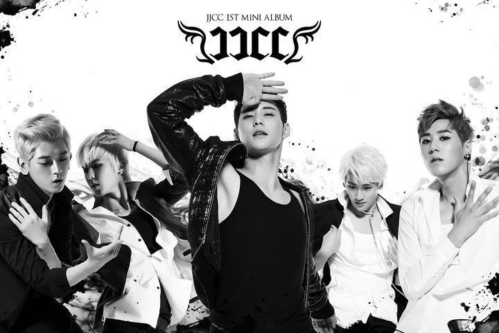 JJCC gồm 4 thành viên người Hàn và 1 người Australia gốc Trung Quốc.
