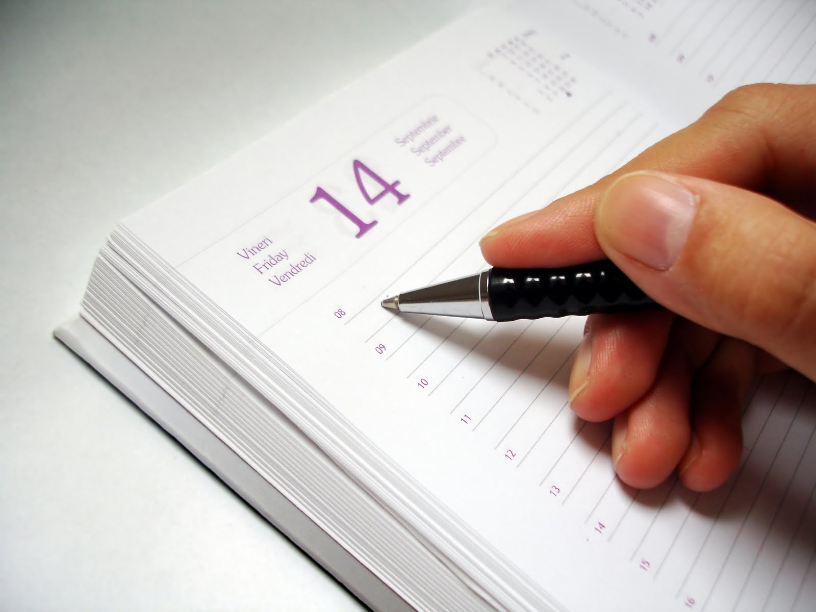 Ma Kết tính toán trước khi tiêu tiền.