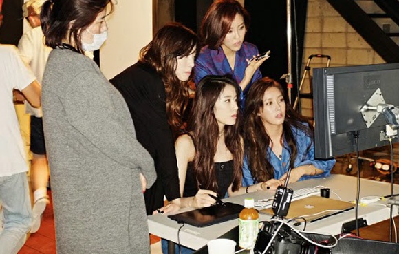 Chăm chú kiểm tra sau mỗi shot hình. 