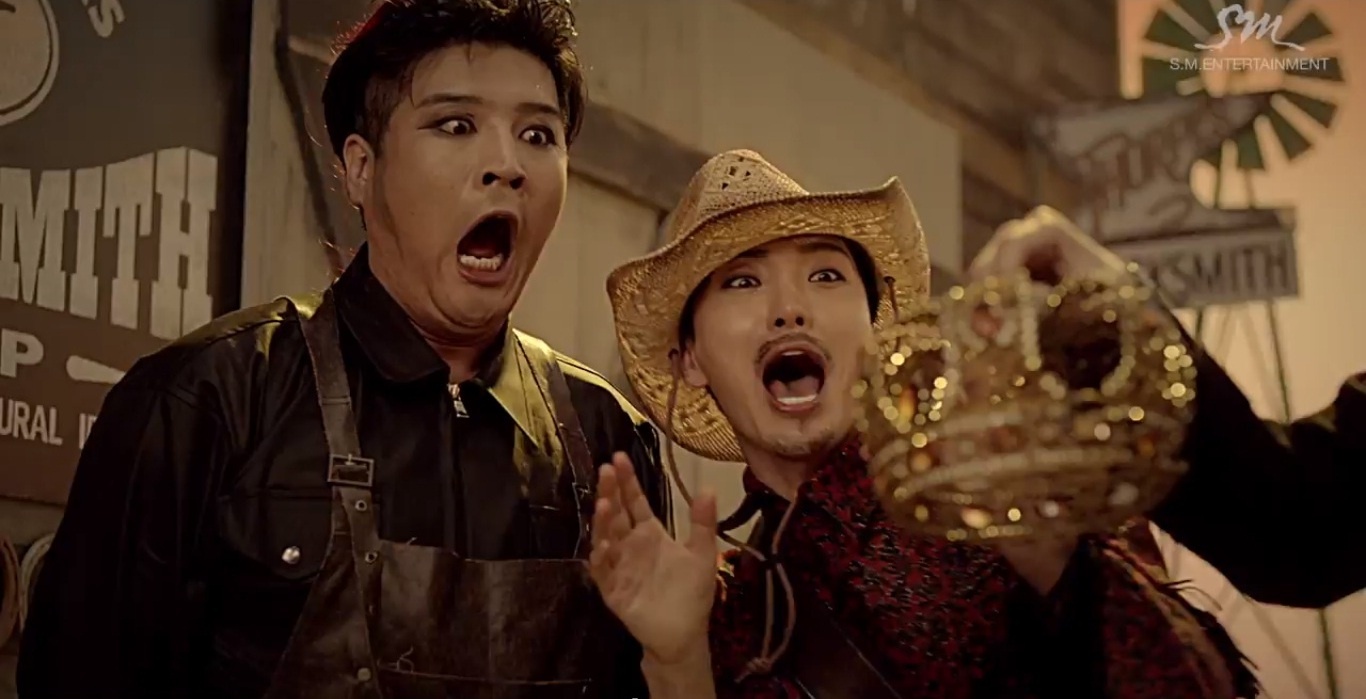 Chiếc vương miện quý giá khiến tất cả nổi lòng tham.