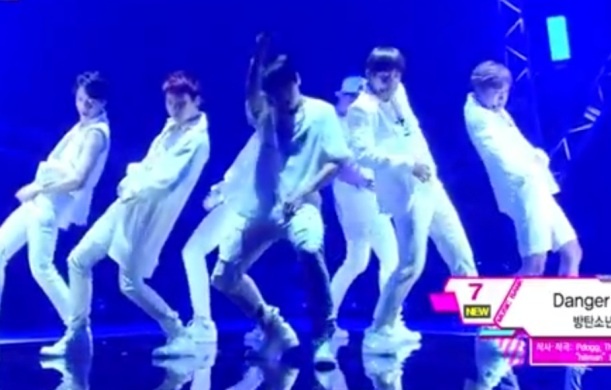 Danger (Music Bank live 29/8/14) - BTS hinh anh