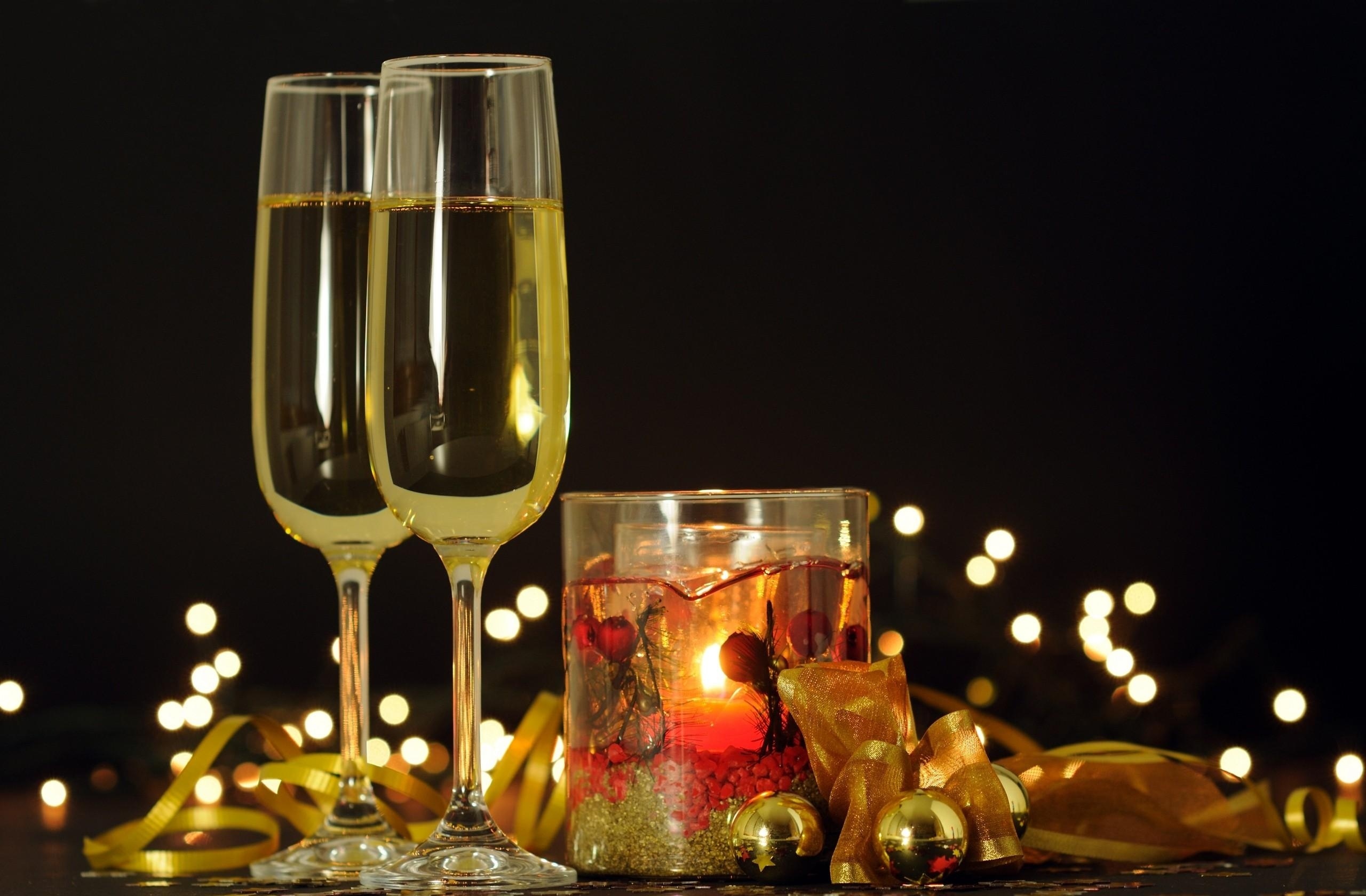 Kim Ngưu hẹn hò thân mật.