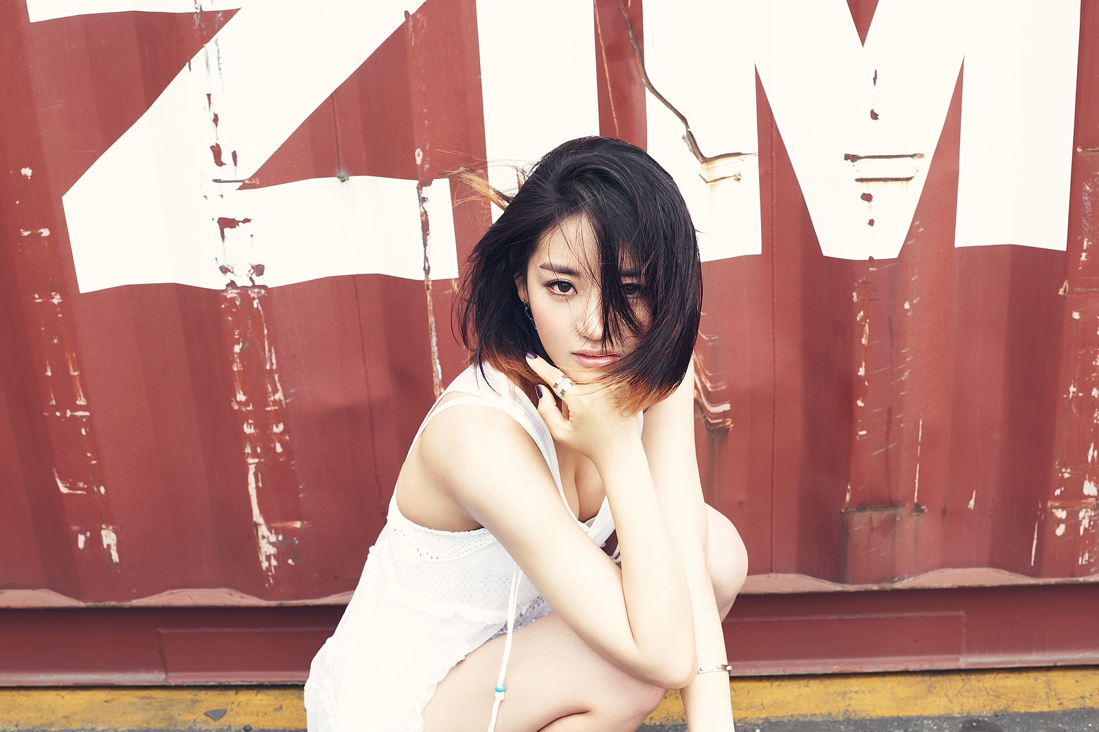 EunB qua đời khi mới 22 tuổi.
