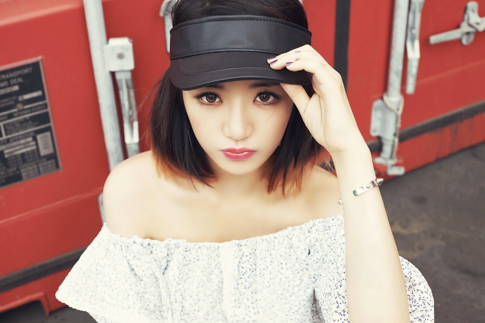 EunB đã qua đời vì tai nạn xe hơi.