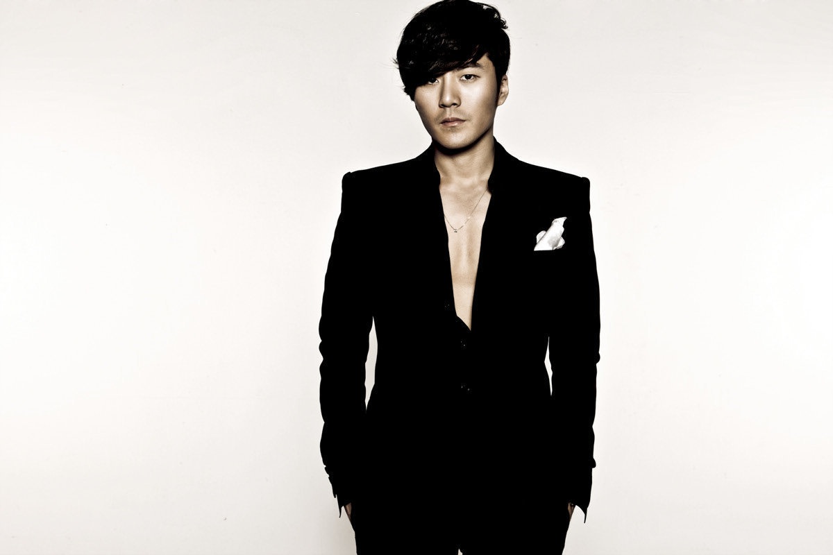 Ca sĩ Eru nổi cáu qua mạng xã hội trước cách làm việc cẩu thả của công ty Polaris