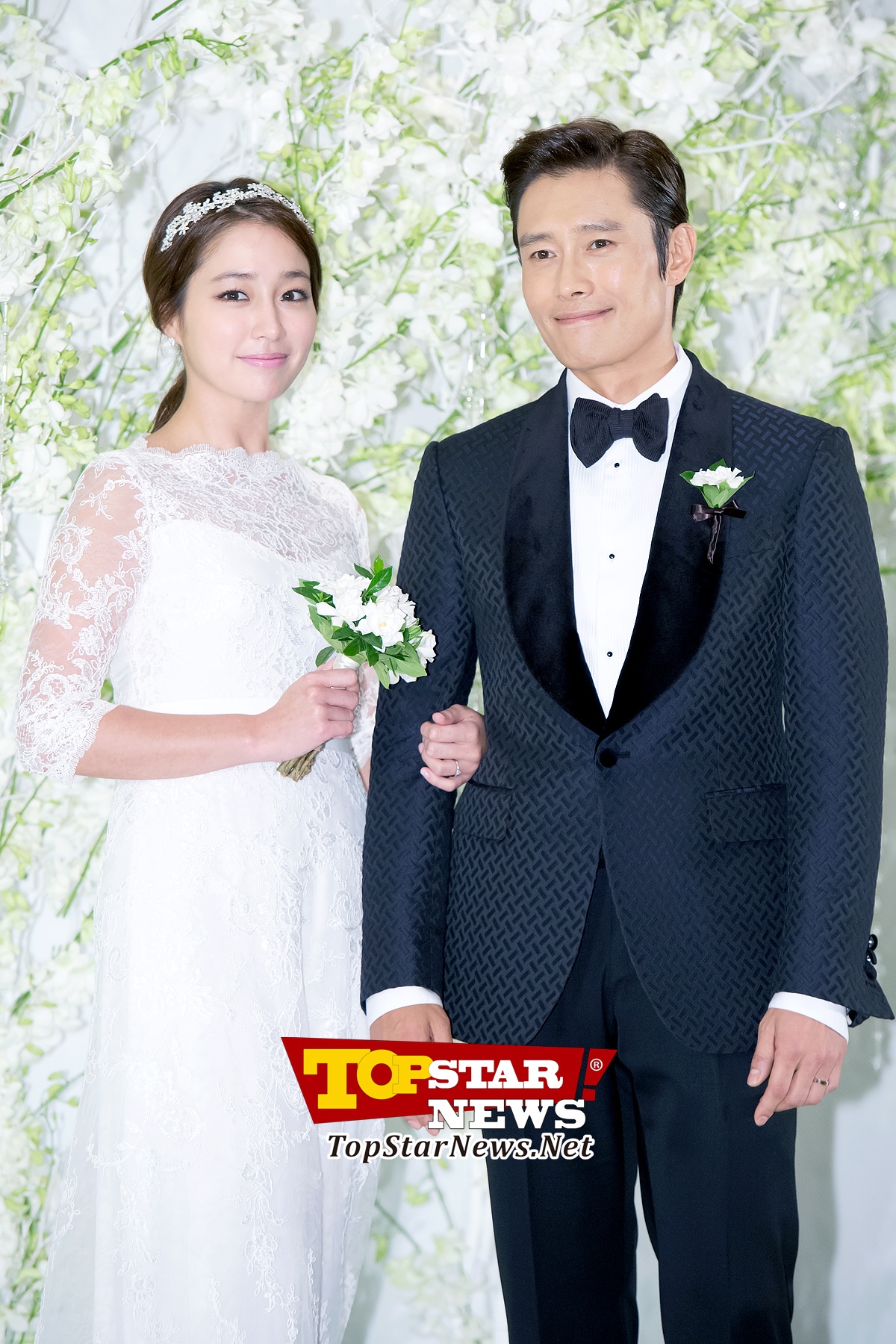 Nữ diễn viên Lee Min Jung, vợ của Lee Byung Hun, chưa lên tiếng về vụ bê bối.