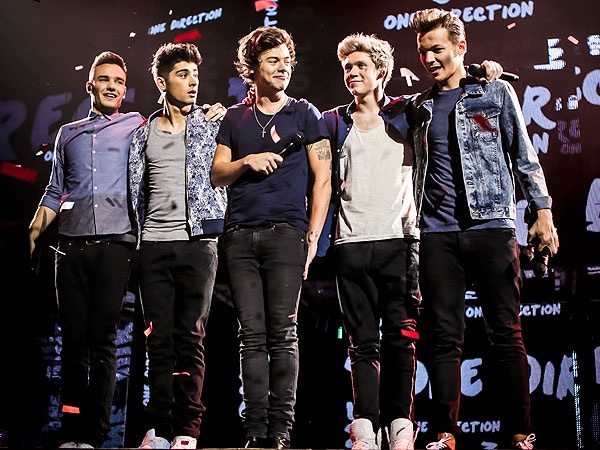 Ban nhạc thần tượng One Direction cũng góp mặt.