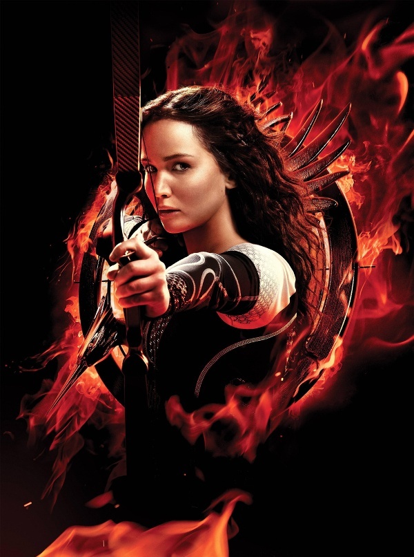 Thay em gái tham gia vào trò chơi chết người, Katniss Everdeen cùng bạn đồng hành đã chiến thắng tất cả các đối thủ khác với tài bắng cung của mình.