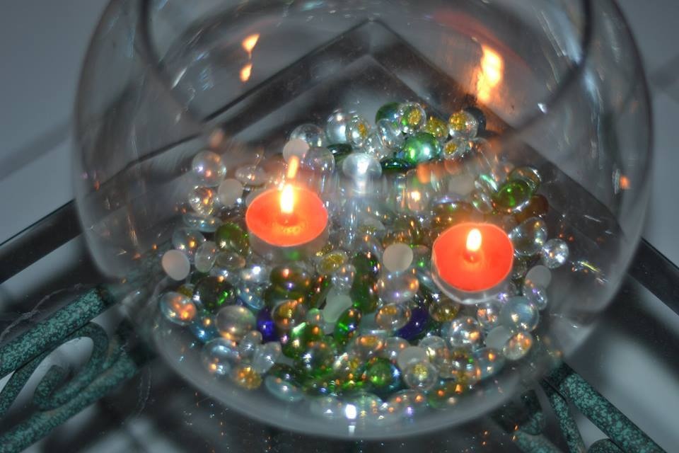 Hai ngọn nến từ Quần đảo Bahamas.