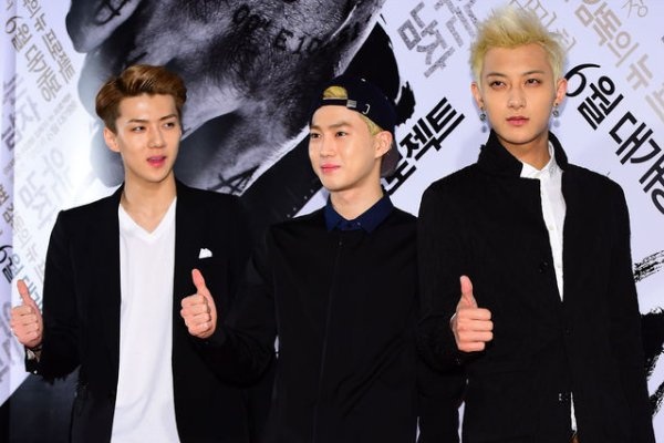 Tao (EXO) hoang so vi fan cuong bam theo ngay Trung thu hinh anh