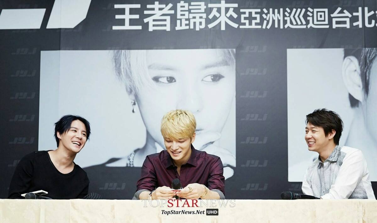 Những tấm ảnh chụp JYJ do phóng viên Hàn Quốc thực hiện.