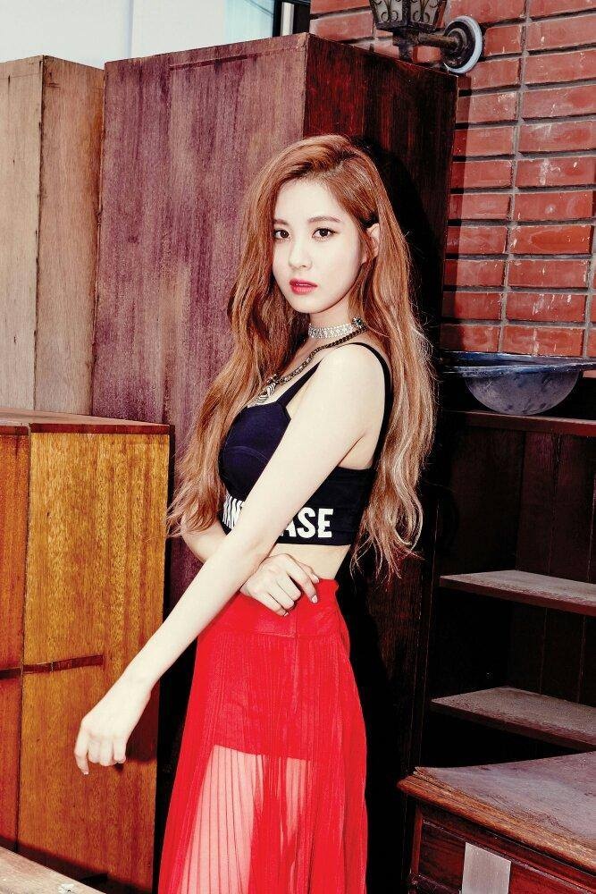 Sinh năm 1991 và là em út trong SNSD, Seohyun 