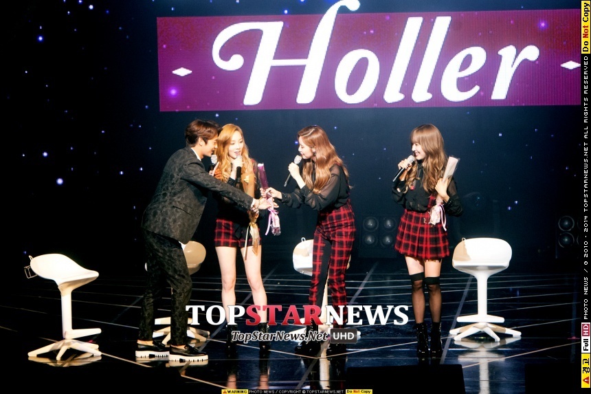 Minho (SHINee) đảm nhiệm vai trò dẫn chương trình.