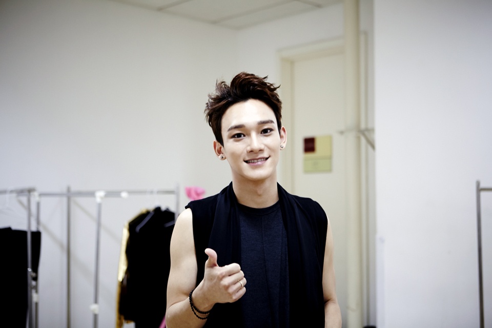 Sinh ngày 21/9/1992, Chen được đánh giá là một trong những giọng ca mạnh mẽ nhất của thế hệ idol mới.