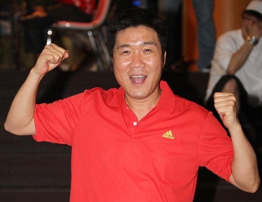 Shin Joo Hak, ông chủ của Star Empire, sở hữu ZE:A, Nine Muses, Jewelry.