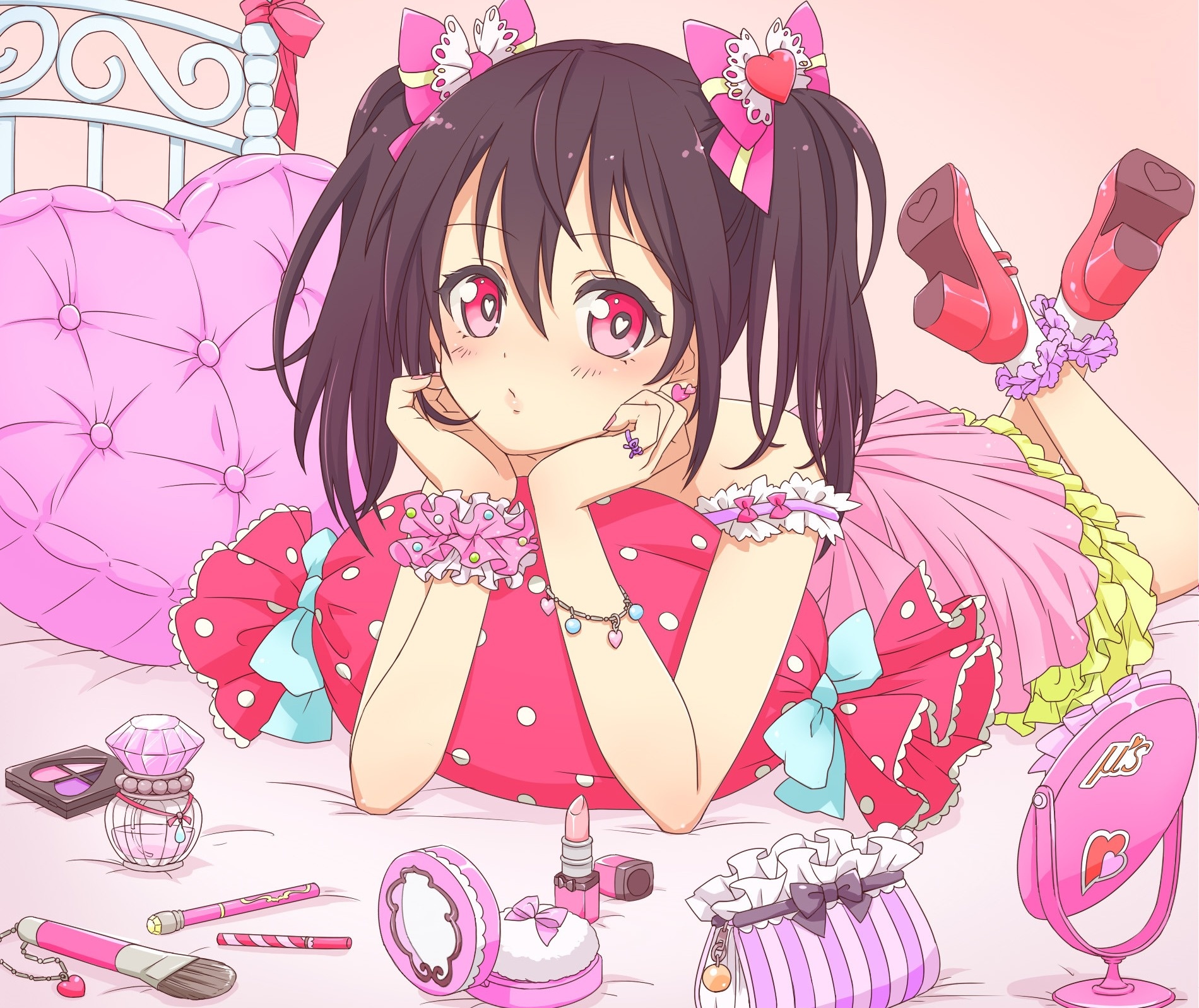 Thiên Bình chăm chút ngoại hình.