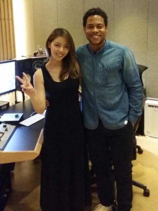 Ailee cộng tác với nhà sản xuất Shea Tyler.