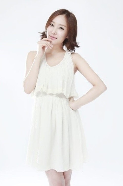 Nữ ca sĩ quá cố Hanna.