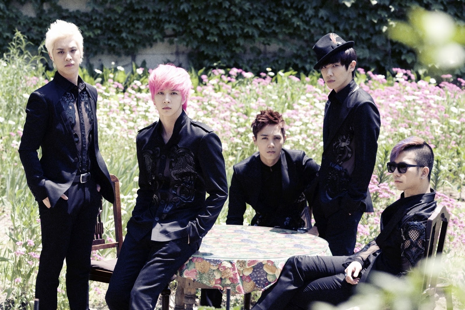 Nhóm MBLAQ gồm 5 thành viên điển trai.