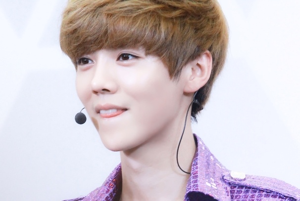 Luhan (EXO) lan dau len tieng sau don kien SM hinh anh