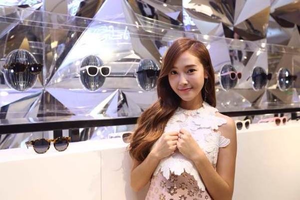 Jessica lan dau tra loi phong van sau khi roi SNSD hinh anh