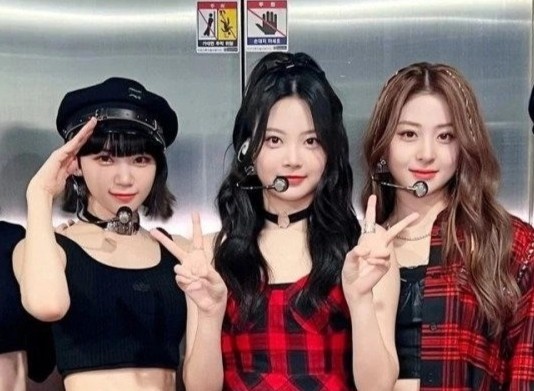 Sap ra mat 8 nhom nhac, HYBE bi chi trich hinh anh