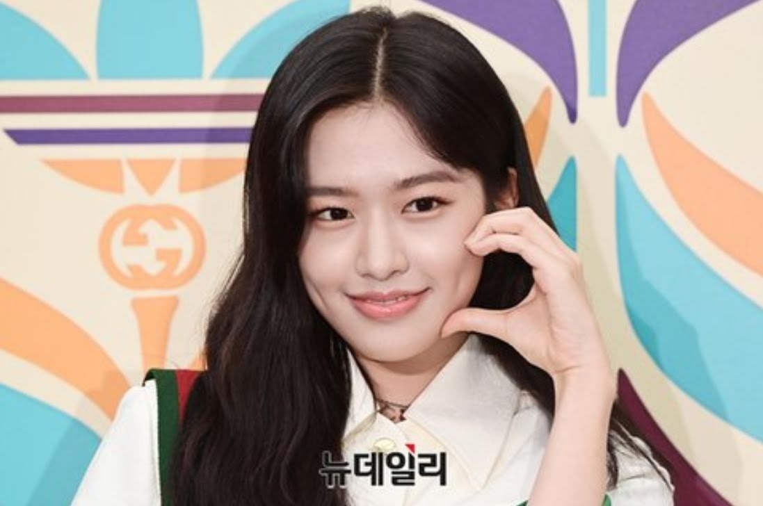 Phong cach trang diem cua nhom nu IVE bi che hinh anh