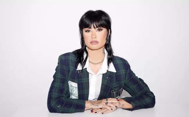 Demi Lovato am chi ban trai cu trong bai hat moi hinh anh