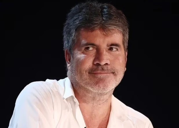 Cong ty cua Simon Cowell doi dien vu kien 1 trieu bang Anh hinh anh