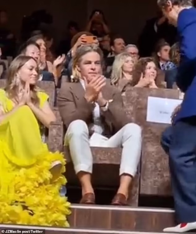 Don't worry darling anh 3