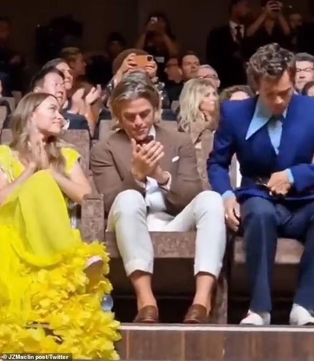 Don't worry darling anh 4