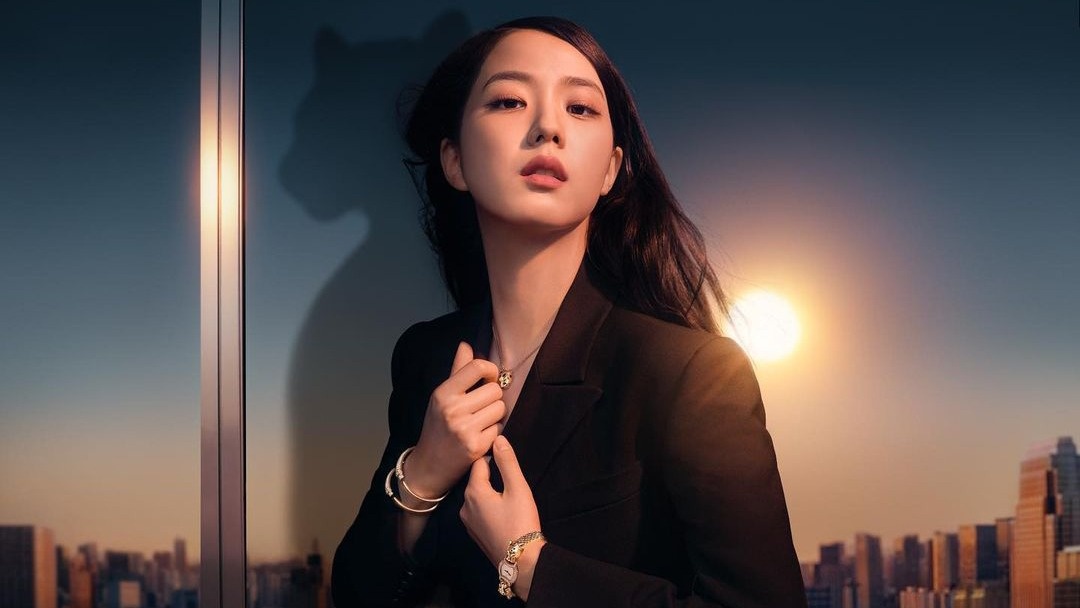 Cartier tra gap doi Dior de moi Jisoo (BlackPink) lam dai dien hinh anh