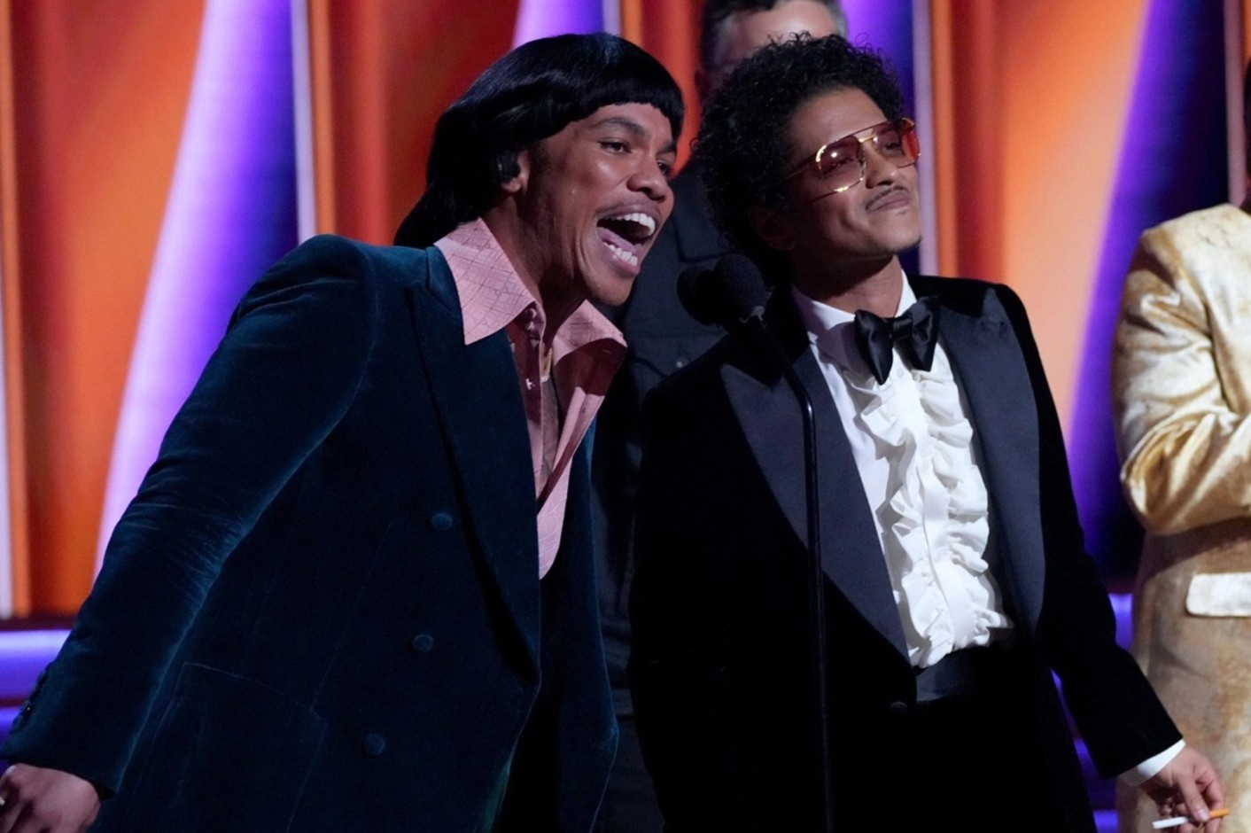 Bruno Mars rut khoi de cu giai Grammy 2023 hinh anh