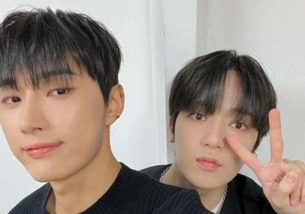 Ve may bay ve Han Quoc cua OMEGA X bi huy sau on ao voi nu CEO hinh anh
