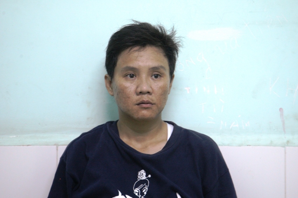 Nu quai trom do, goi nan nhan den chuoc hinh anh