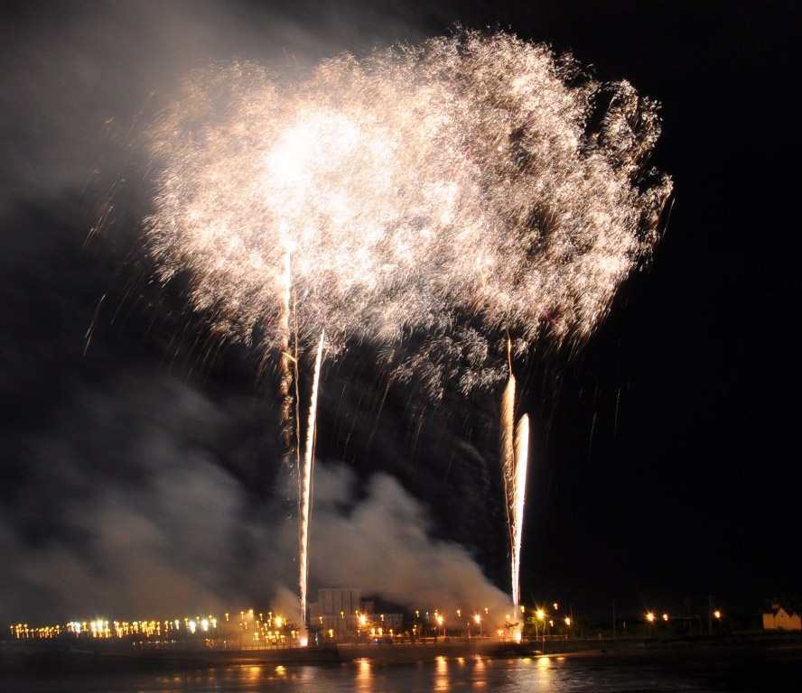 Anh phao hoa tuyet dep dem Quoc khanh o Sai Gon hinh anh