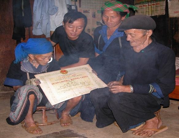 Ngoi nha co 46 nguoi chung song o Yen Bai hinh anh