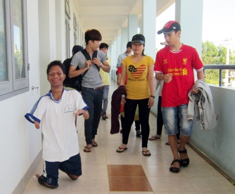 'Chien binh tat nguyen' suyt bi chon song den truong hinh anh