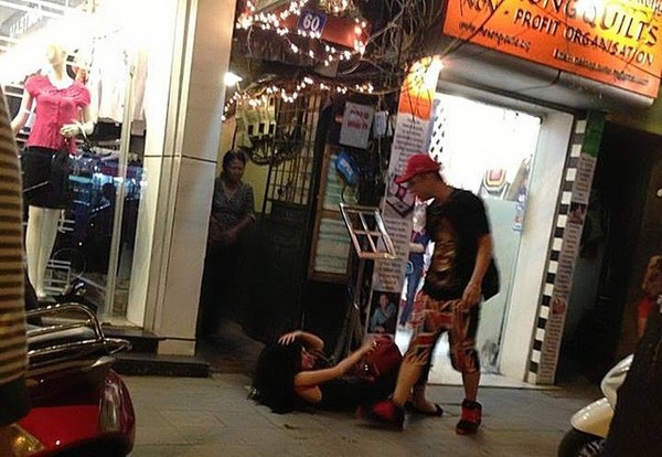 Dan mang sot voi 12 phat ngon la doi vu Yanbi danh Andrea hinh anh