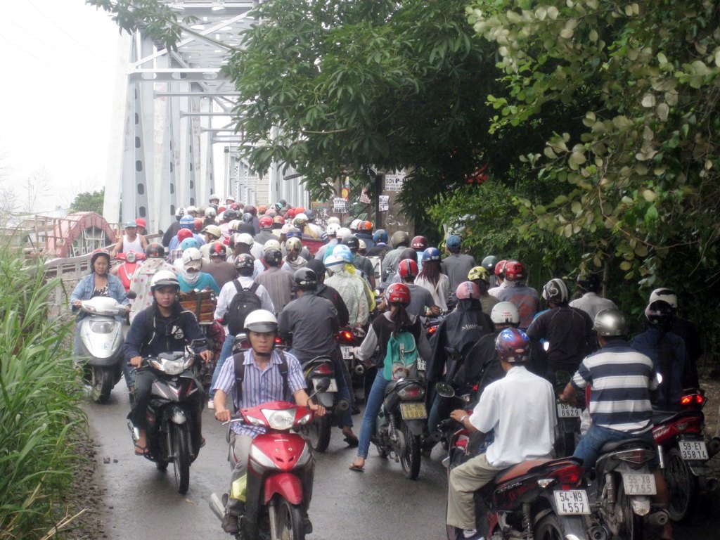 Tac duong vi xem 'khac tinh ha ba' vot nguoi tu tu hinh anh