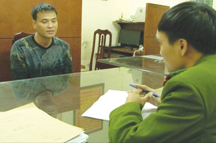 Gian nan truy bat 'ong trum' dan tran ban nhau o thu do hinh anh