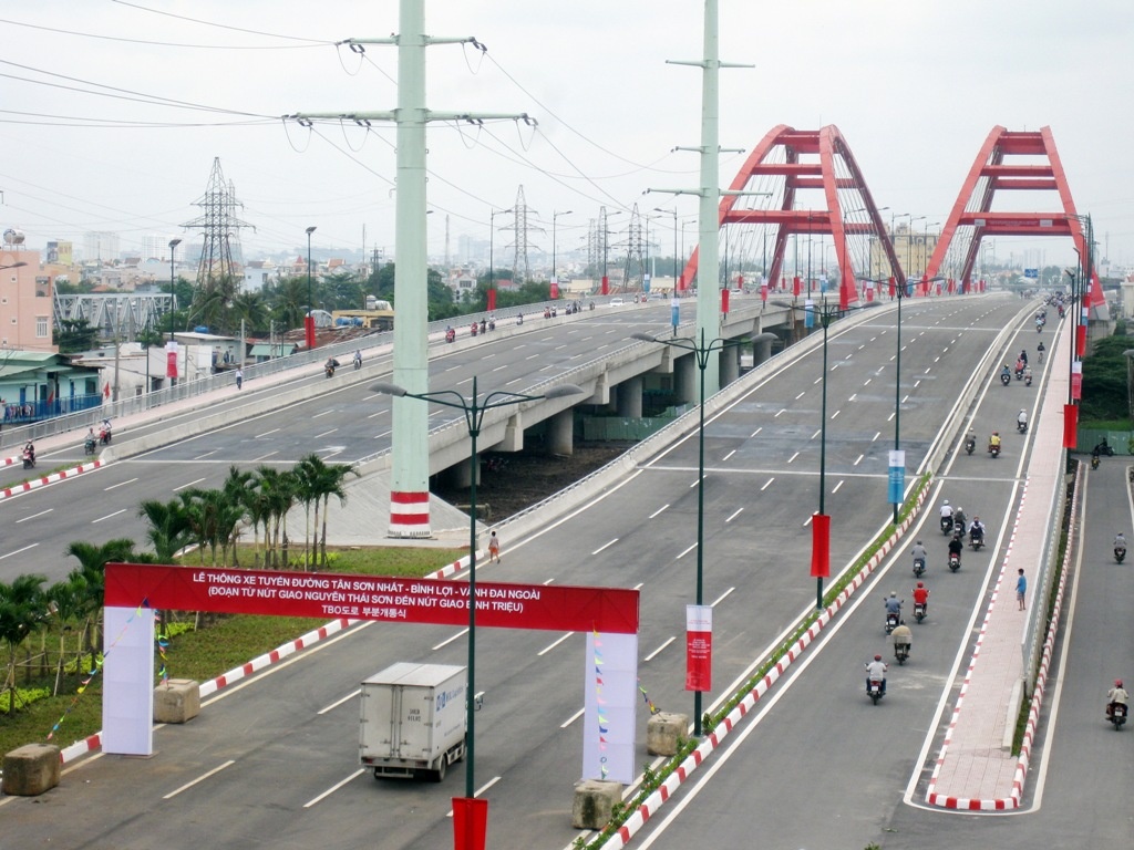 Khanh thanh duong noi do dep nhat Sai Gon hinh anh