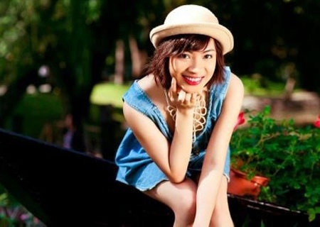 Co gai xinh dep so huu luong clip piano nhieu nhat Viet Nam hinh anh