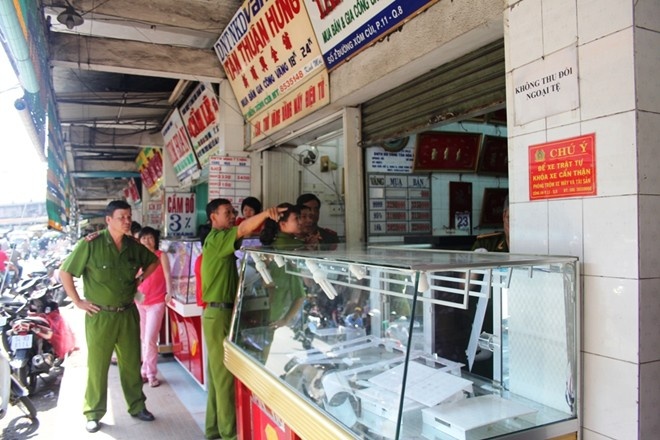 Bat doi tuong tan cong tiem vang o Ca Mau hinh anh