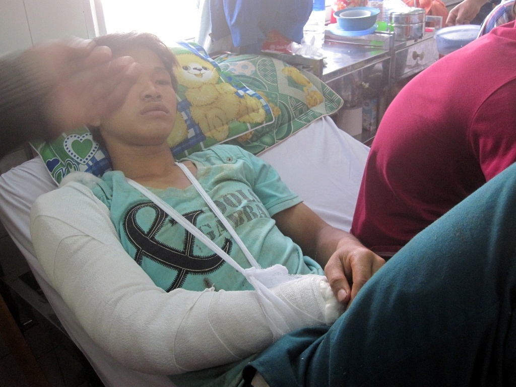 Mau thuan trong dam cuoi, de doi thu xuong cat luoi hinh anh