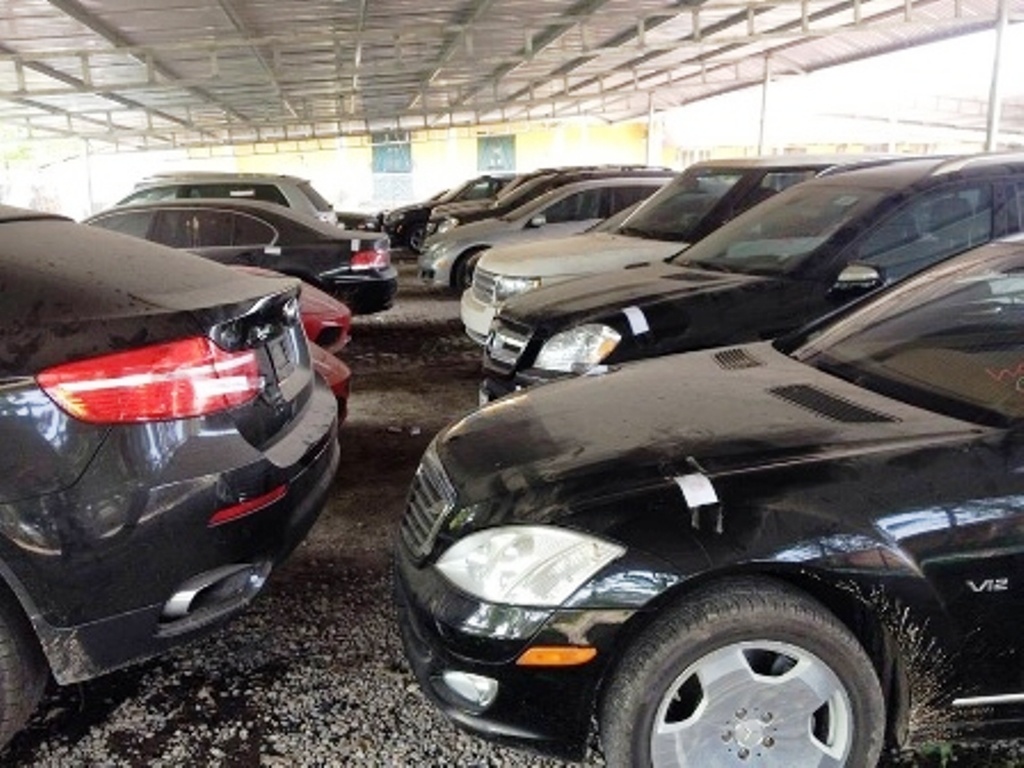 ‘Cuoc chien’ voi hon 1.000 sieu xe bien gia hinh anh