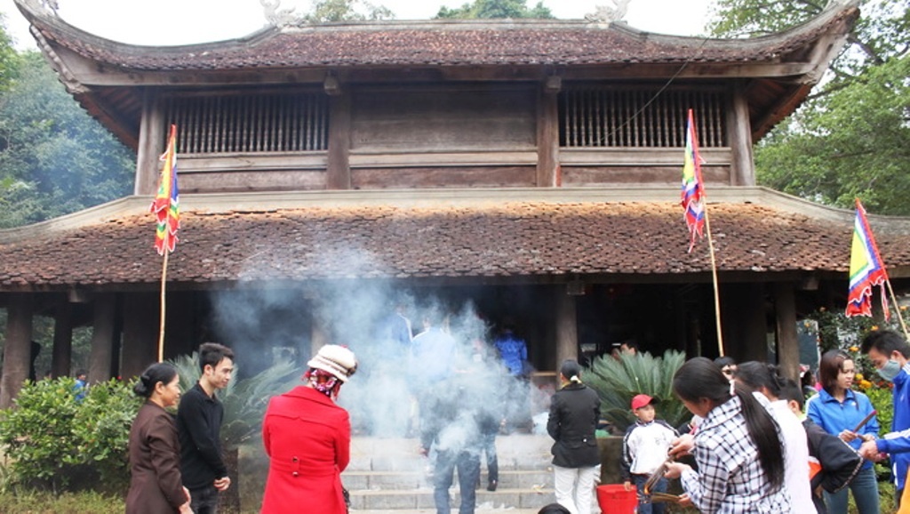 Chay den tho Trung tuc vuong Le Lai o Thanh Hoa hinh anh