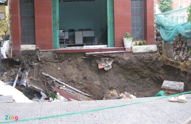 Clip ho tu than khong lo lam nha dan sut lun hinh anh