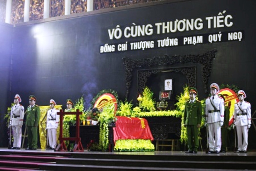 Bo Cong an to chuc tang le Thu truong Pham Quy Ngo hinh anh